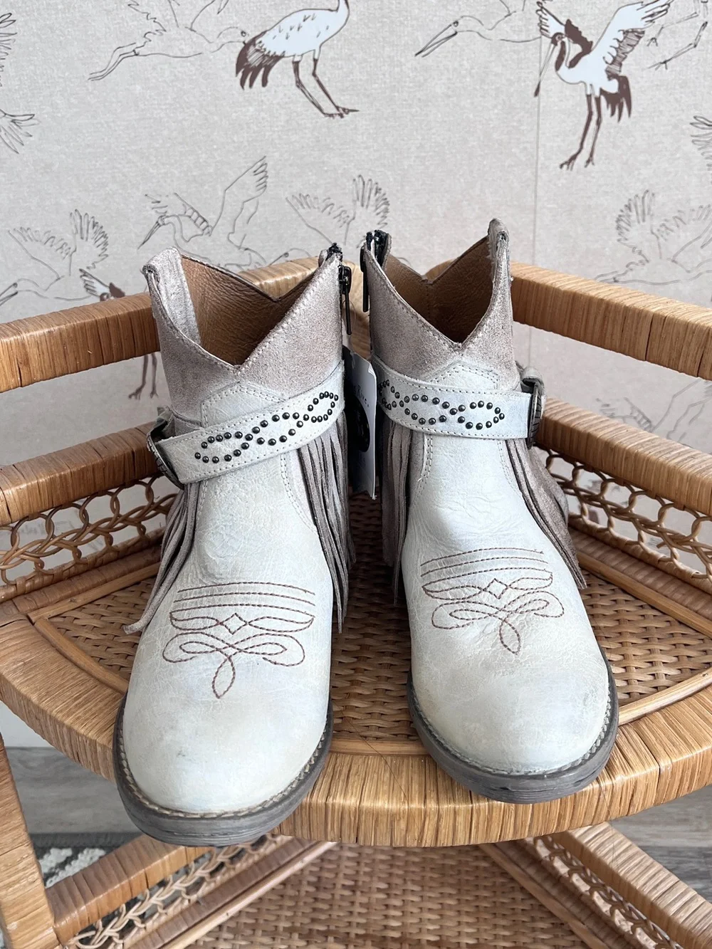 NWT Sterling River western cowgirl boots w/ fringe and buckle embellished